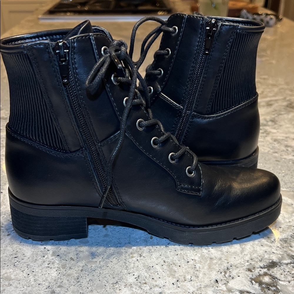 NWOB SOUL Naturalizer Black Lace-Up Boots Size 7 - Picture 7 of 9